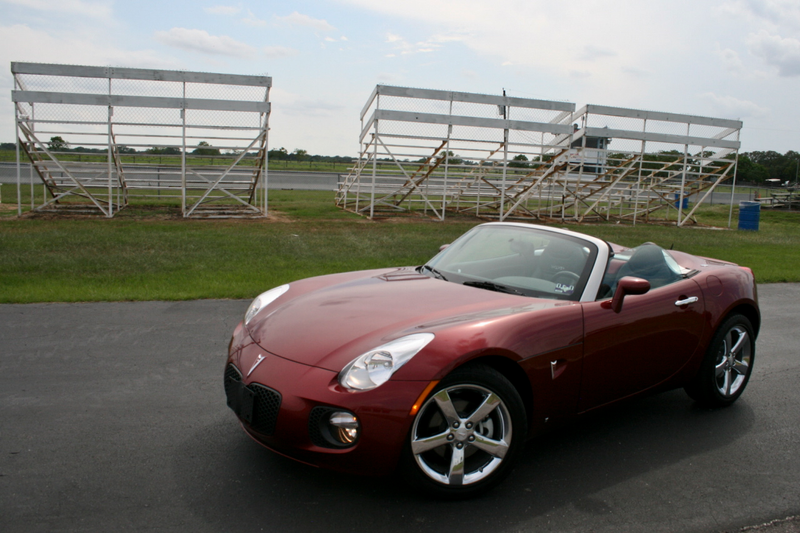 Illustration for article titled 2009 Pontiac Solstice GXP: Last Drive